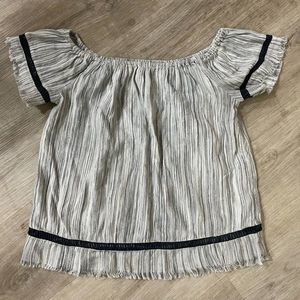 DRE Women's White Top With Black Lining off Shoulder Neck US Size - Small